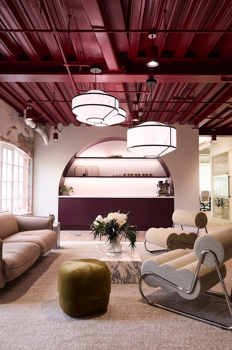 arrival lounge 2
